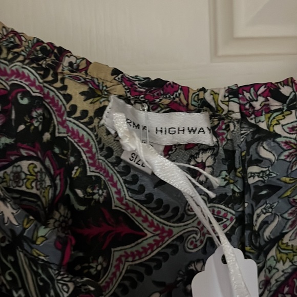 Mid length Bohemian Style Dress. NWT - Picture 2 of 4